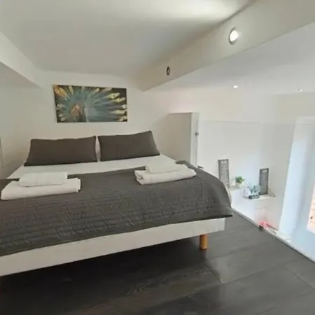 Sweet Loft Con Letto Su Mezzanina H1,40